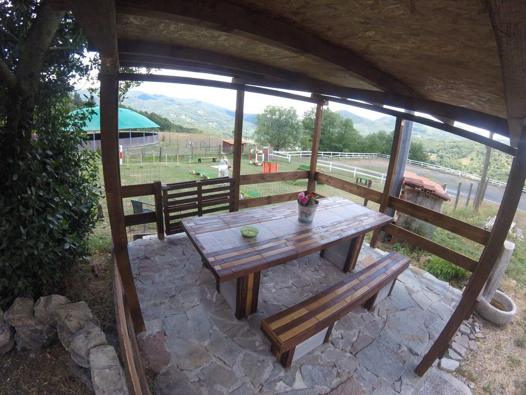 Agriturismo Dei Legi San Pietro Vara Exterior foto
